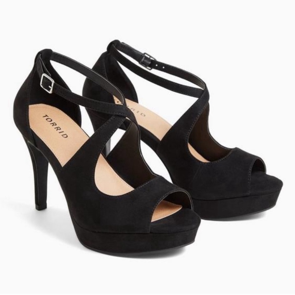 Torrid 12W Black Cross Strap Platform Heel Sandal. 4" Heel, Side Buckle Closure